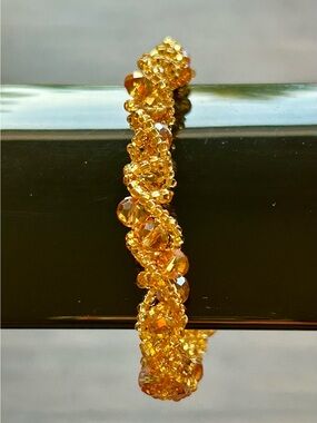 NWOT Golden Twisted Crystal Bead Bracelet - Small